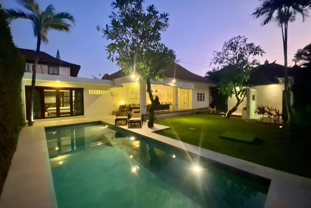 Villa Lola Seminyak Exterior foto