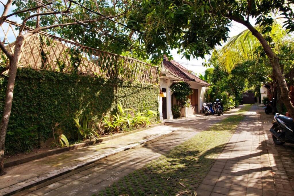 Villa Lola Seminyak Exterior foto