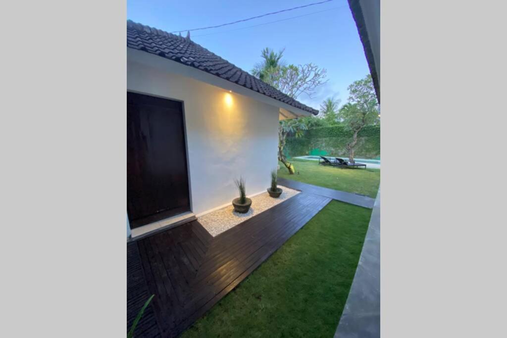 Villa Lola Seminyak Exterior foto
